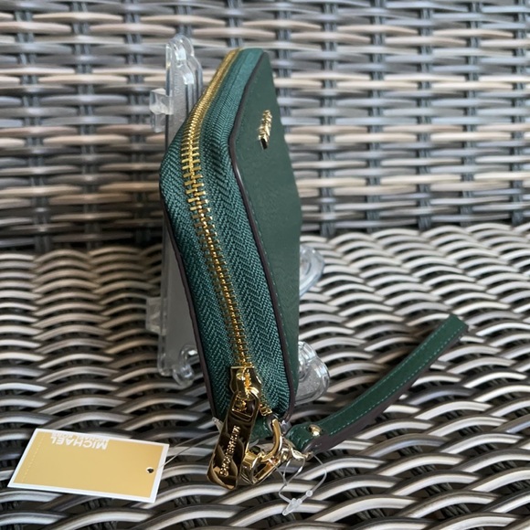 Michael Kors Jet Set Travel Lg Flat Multifunctional Phone Case-Wristlet-Wallet - Picture 3 of 16